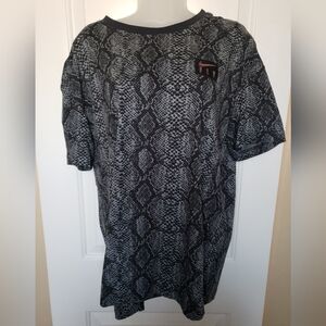Nike Air Snakeskin Loose Fit Tee Sz M